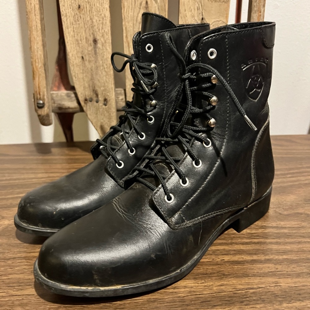 Ariat lace up black leather boots size 7.5